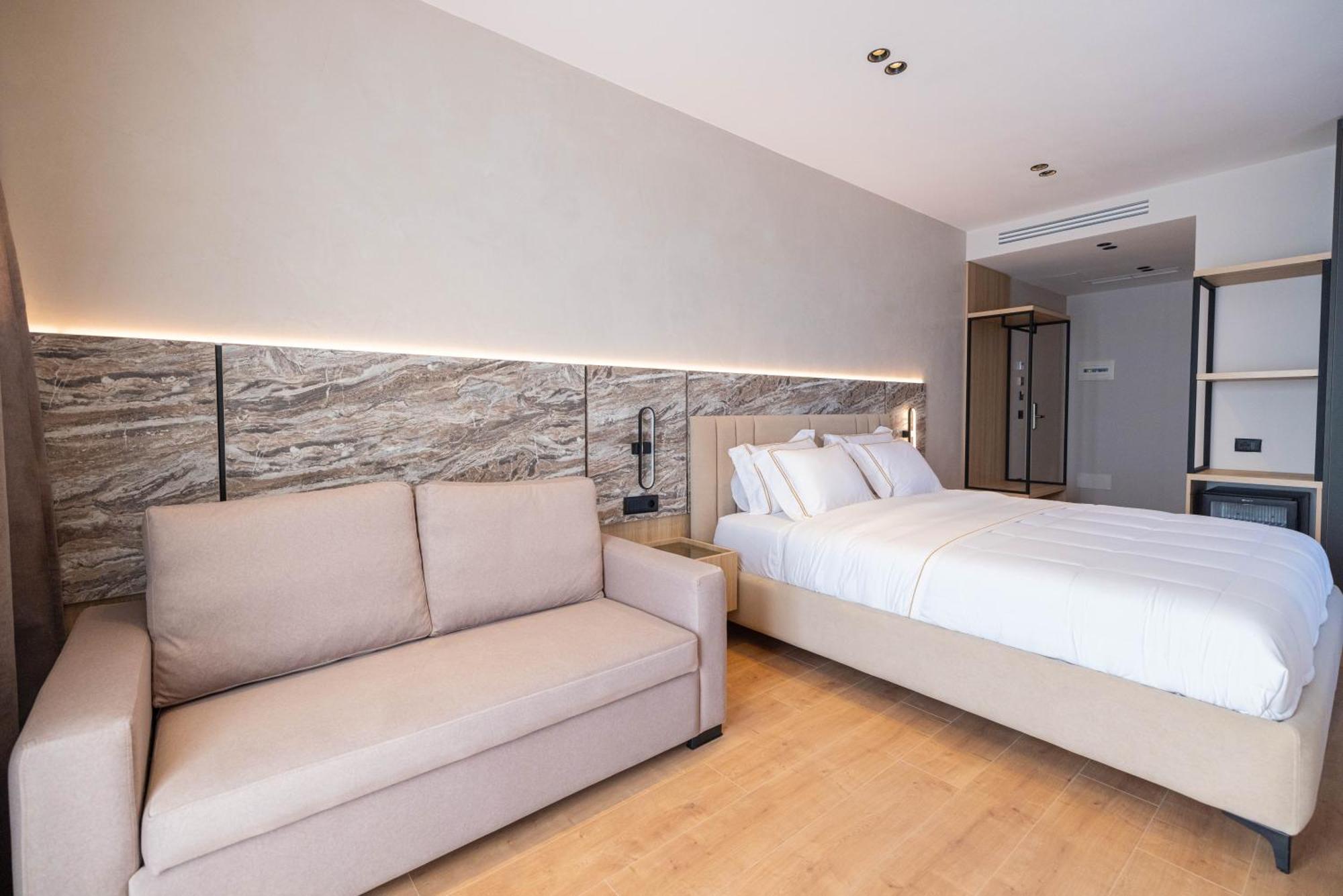 Tris3 Hotel Radhimë Eksteriør bilde